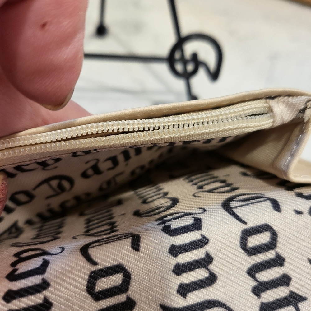Juicy Couture small wallet - Picture 5 of 7